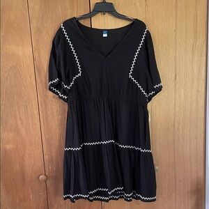 NWT - Old Navy Black V-Neck Tiered Dress with White Zigzag Trim